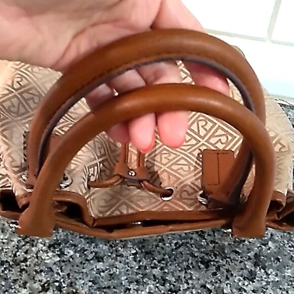 Relic Brown/Tan Logo Hand Bag. - Picture 10 of 11